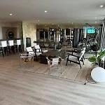 Marlux Luxury Piscine, Jacuzzi, Golf, Sea View 21p * Estepona