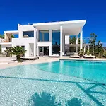 Marlux Luxury Piscine, Jacuzzi, Golf, Sea View 21p Εστεπόνα