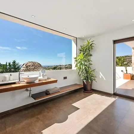 Marlux Luxury Piscine, Jacuzzi, Golf, Sea View 21p *