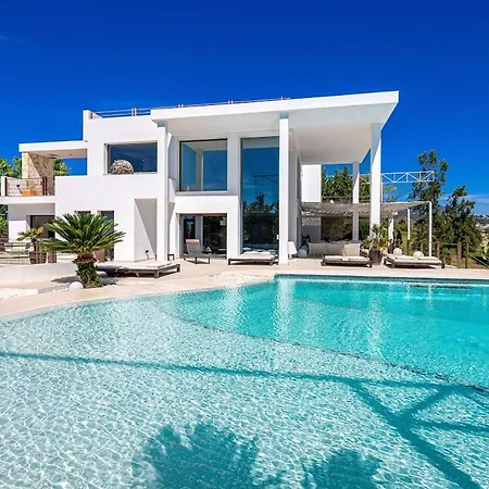 Marlux Luxury Piscine, Jacuzzi, Golf, Sea View 21p Estepona