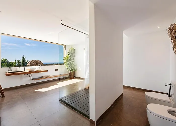 Marlux Luxury Piscine, Jacuzzi, Golf, Sea View 21p Estepona